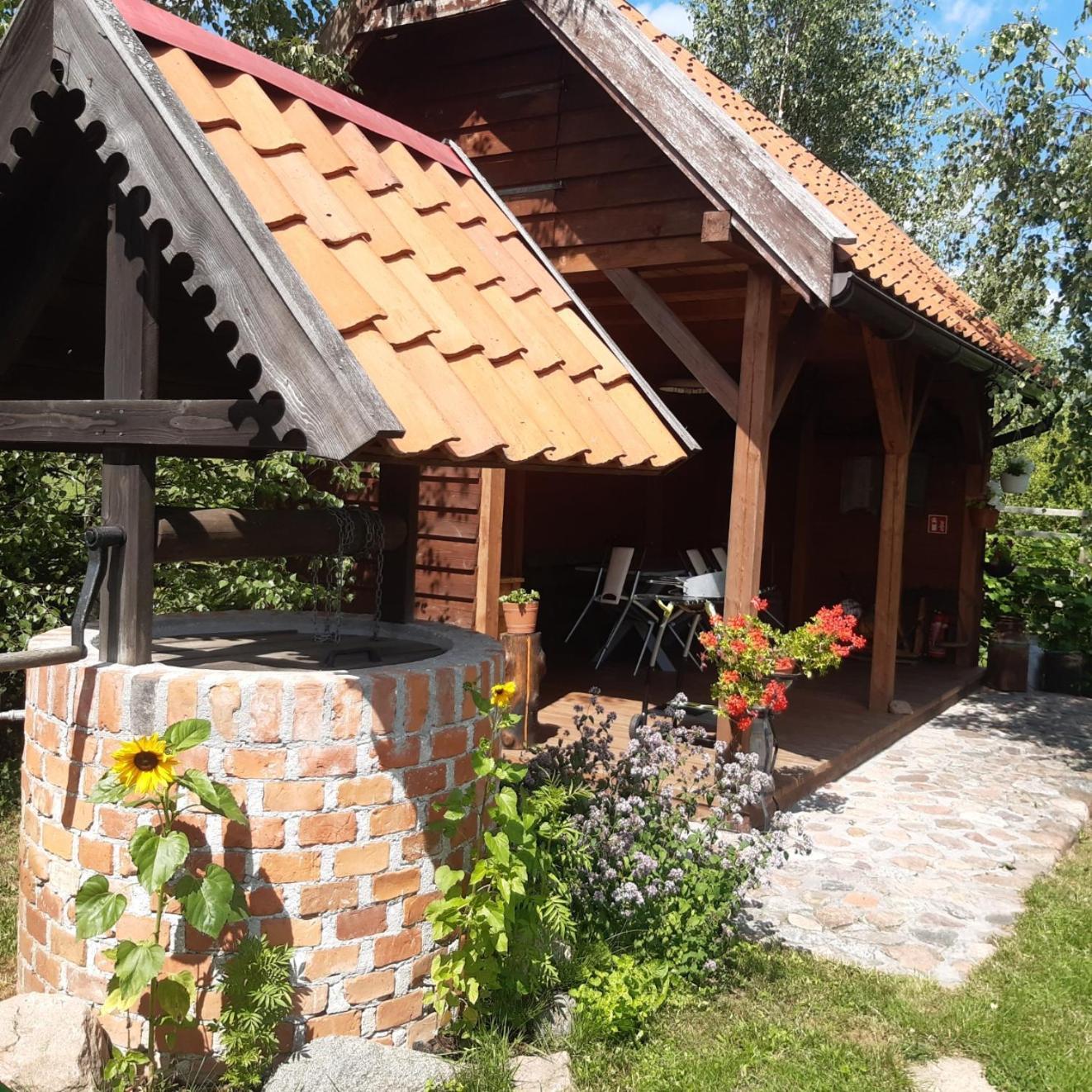 Domek W Kwiatach Zyndaki 外观 照片